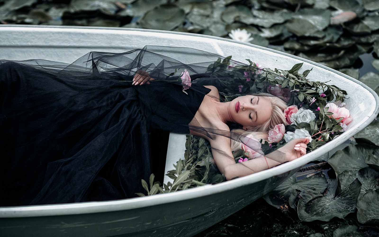 Boat 01 2 1600px