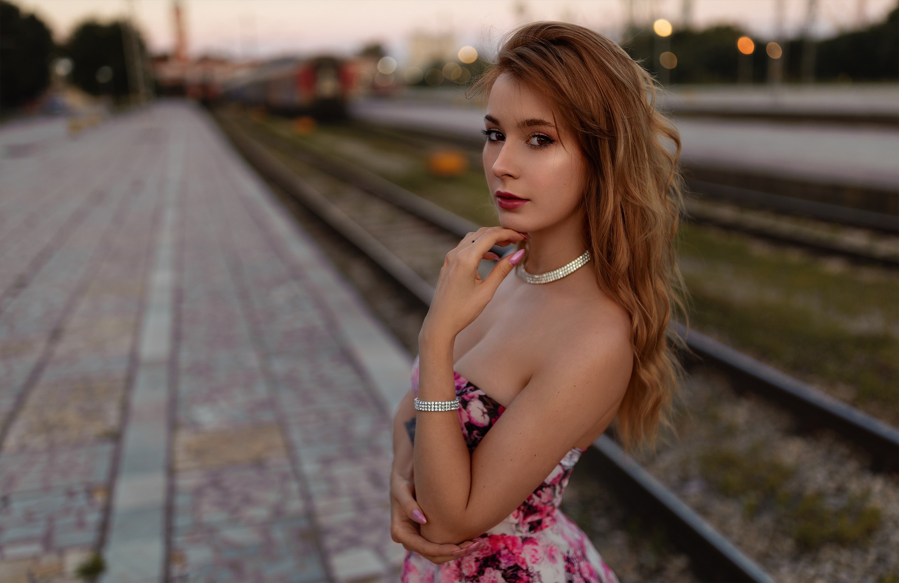 Train 01 2048px